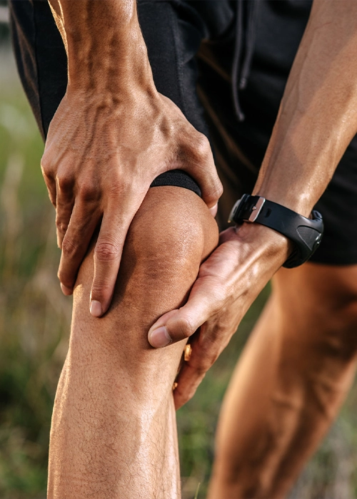 Persona con molestia articular