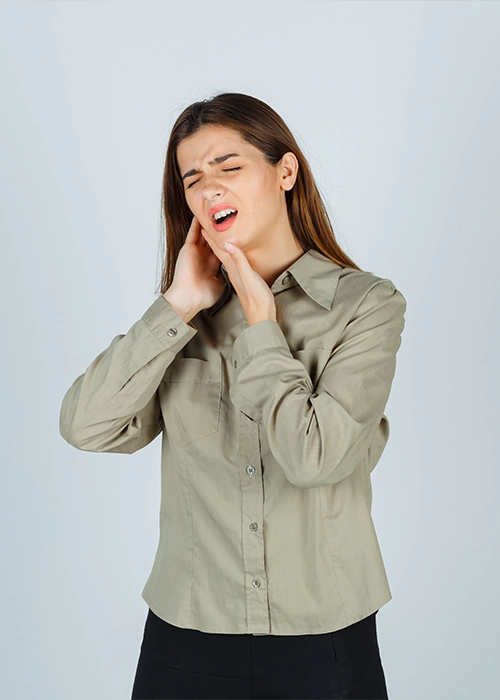 Persona con dolor bucal